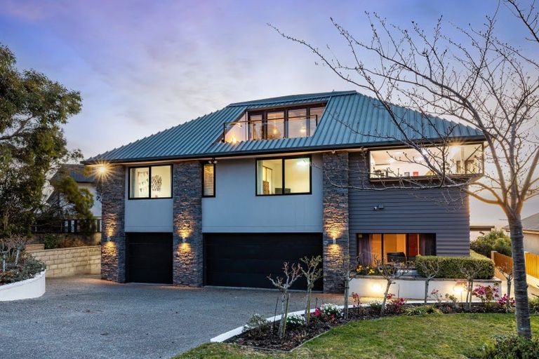 Photo of property in 227 Cannon Hill Crescent, Mount Pleasant, Christchurch, 8081