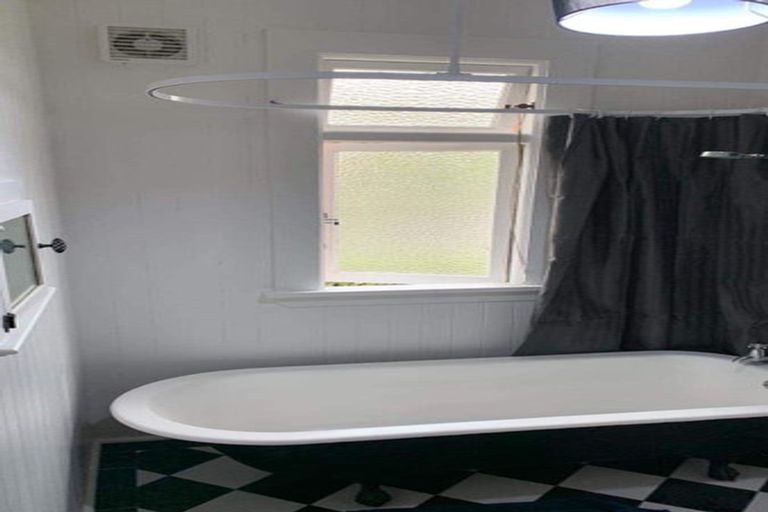 Photo of property in 19 Mataora Road, Kenmure, Dunedin, 9011