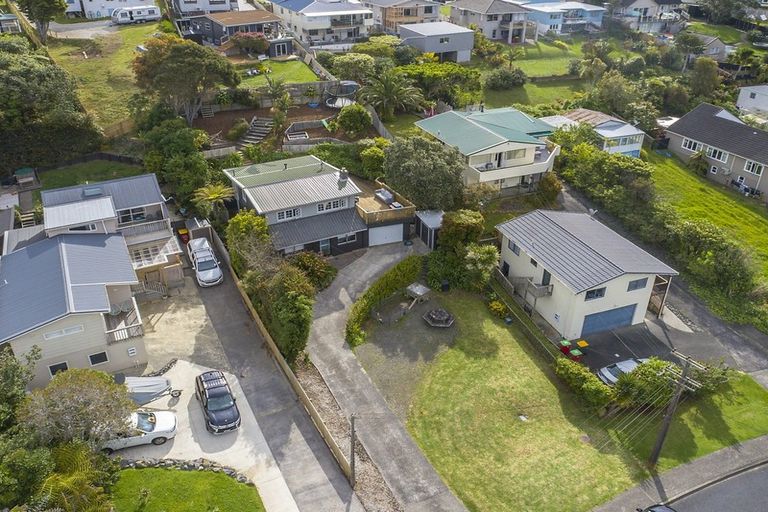 Photo of property in 6 Maori Hut Road, Red Beach, 0932