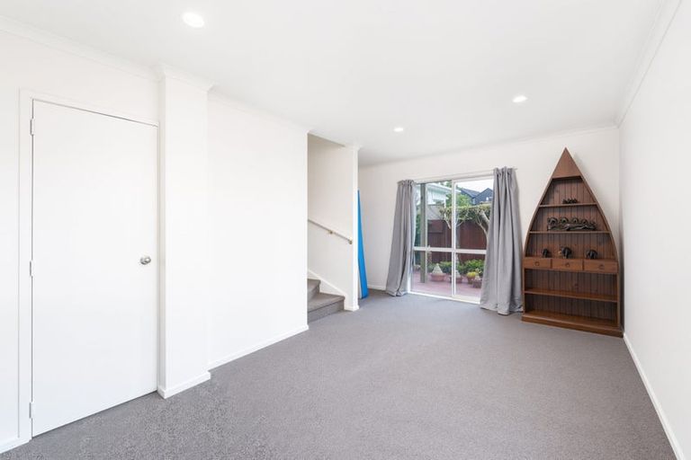 Photo of property in 1/51 Henderson Valley Road, Henderson, Auckland, 0612
