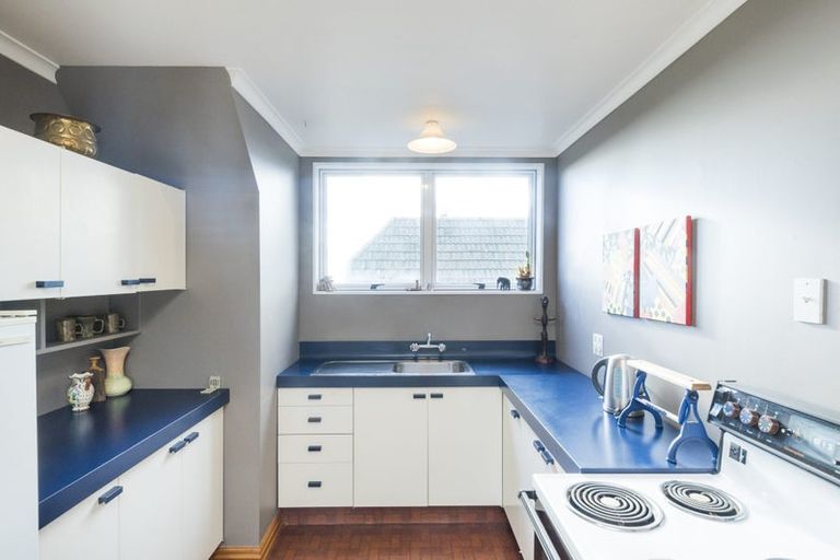 Photo of property in 38 Titirangi Drive, Fitzherbert, Palmerston North, 4471