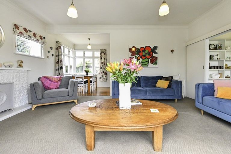 Photo of property in 11 Elizabeth Place, Clive, 4102