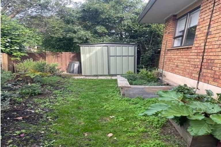 Photo of property in 1/6 Rosca Lane, Sunnyhills, Auckland, 2010