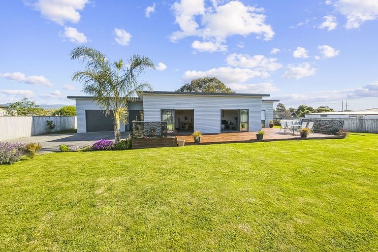 Photo of property in 10 Pohatu Lane, Otaki, 5512