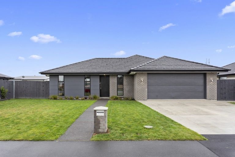 Photo of property in 62 Petries Road, Woodend, 7610