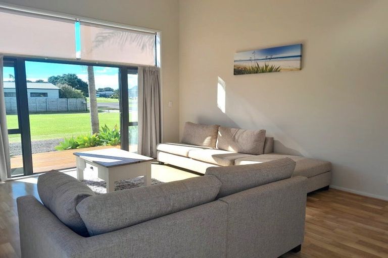 Photo of property in 329 Harbour Drive East, Matarangi, Whitianga, 3592