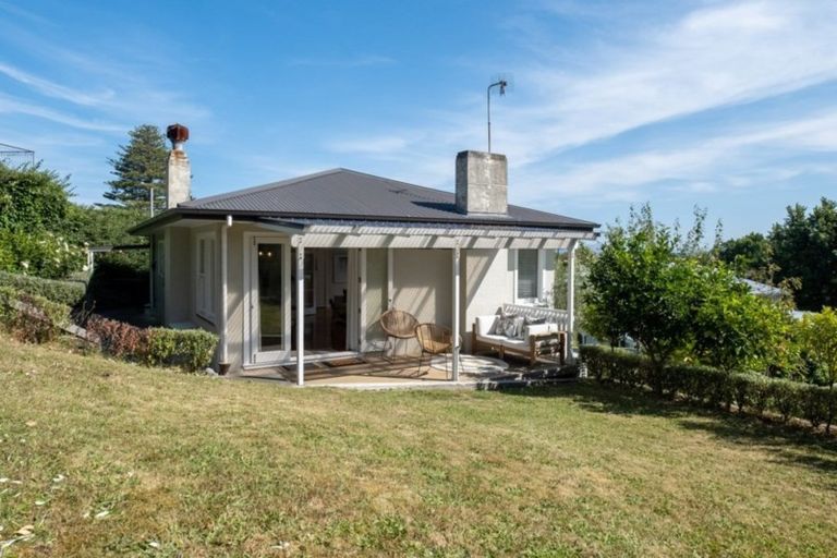 Photo of property in 24 France Road, Bluff Hill, Napier, 4110