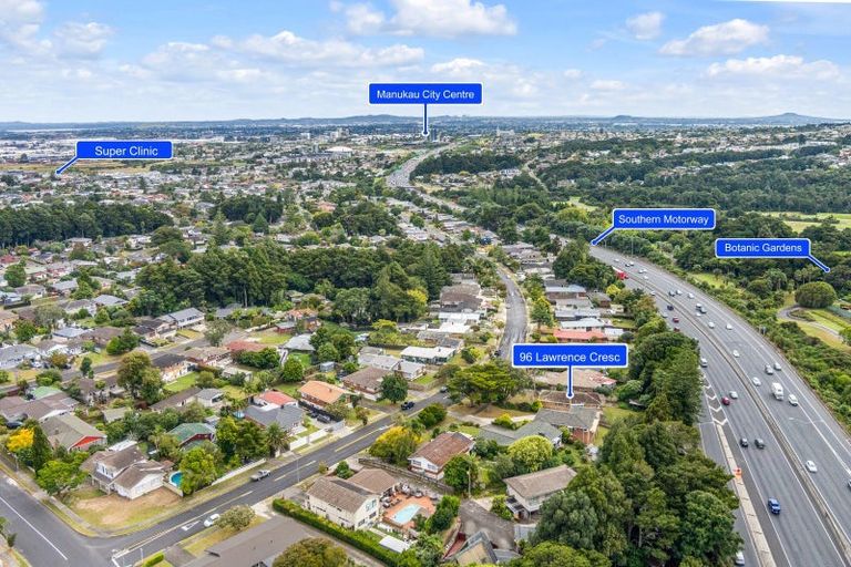 Photo of property in 96 Lawrence Crescent, Hillpark, Auckland, 2102