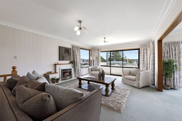 Photo of property in 39 Pitau Road, Mount Maunganui, 3116