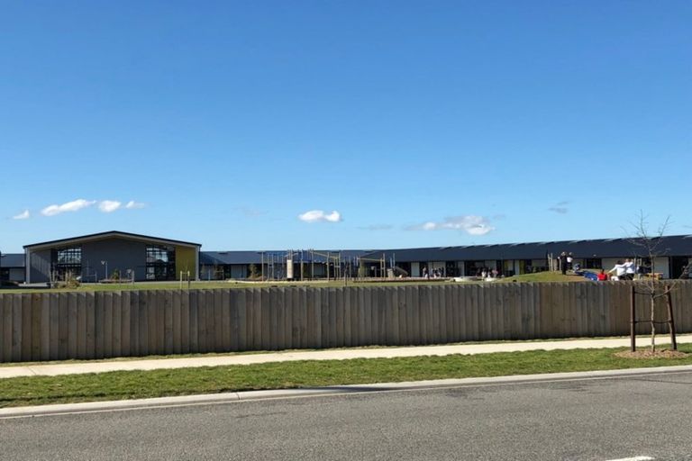 Photo of property in 31 Falcon Road, Rolleston, 7615