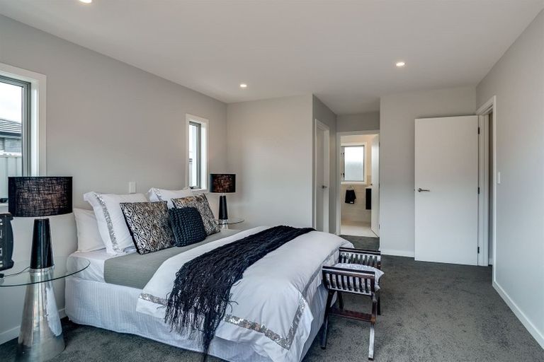 Photo of property in 60 Eriksen Road, Te Awa, Napier, 4110