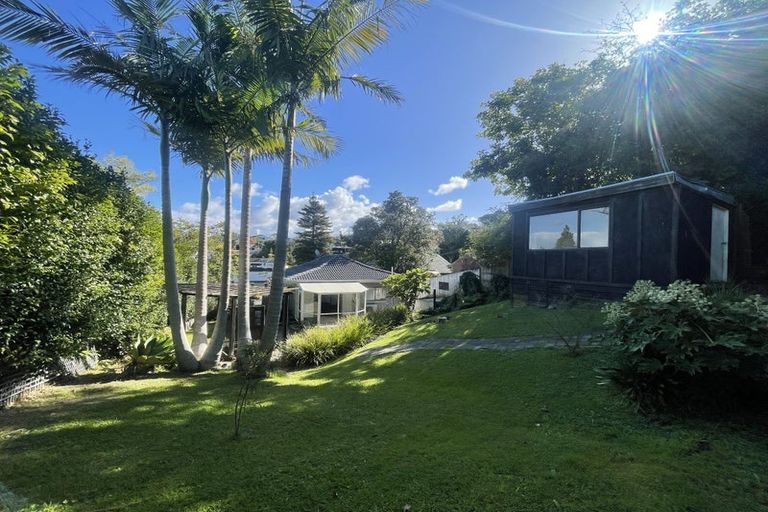 Photo of property in 2/43 Seaton Road, Murrays Bay, Auckland, 0630
