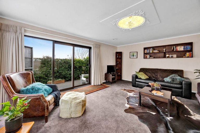 Photo of property in 65 Belt Road, New Plymouth, 4310