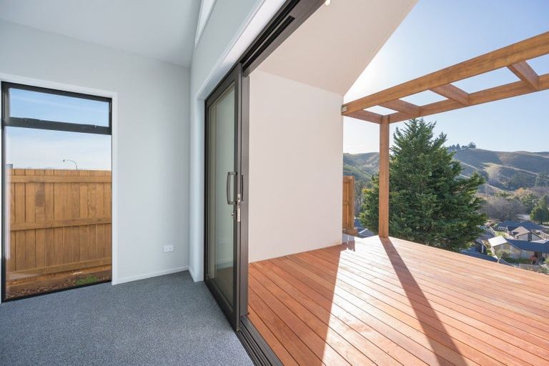 Photo of property in 2 Hill Tops Way, Stoke, Nelson, 7011