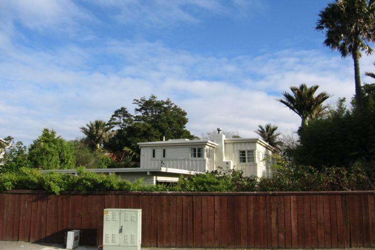 Photo of property in 85 Ludlam Crescent, Woburn, Lower Hutt, 5010
