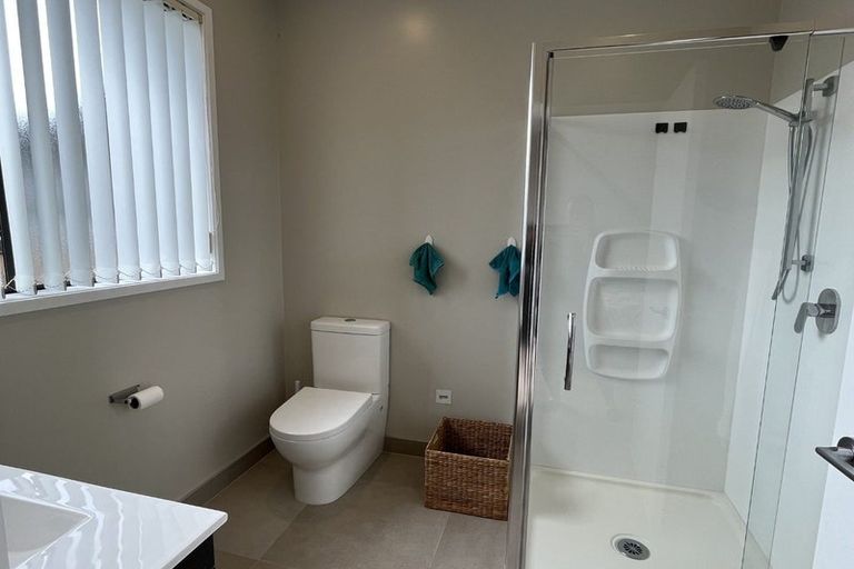 Photo of property in 2 Makaka Lane, Silverdale, 0932