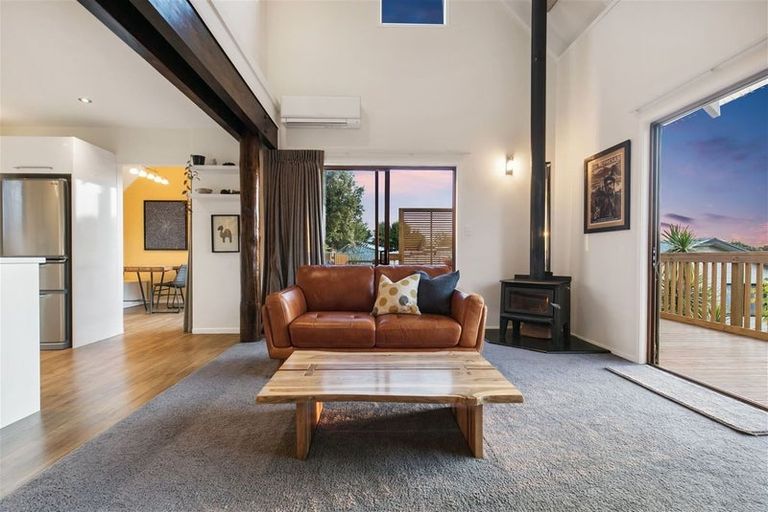 Photo of property in 1/7 Springfield Street, Forrest Hill, Auckland, 0620