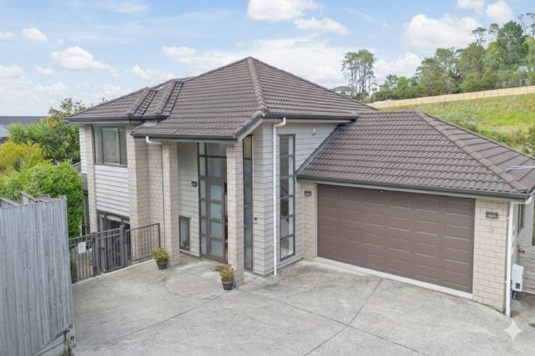 Photo of property in 13 Stubbs Place, Fairview Heights, Auckland, 0632