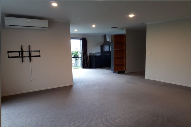 Photo of property in 14 Te Kauri Place, Helensville, 0800