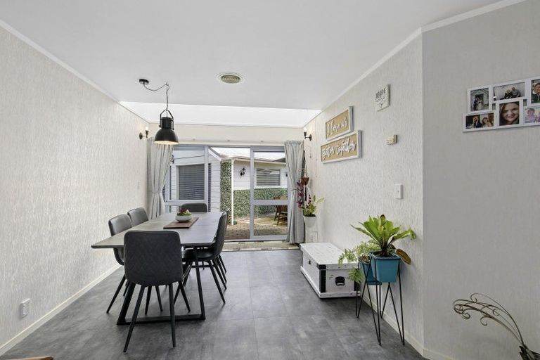 Photo of property in 2/21 Sharpe Crescent, Wainuiomata, Lower Hutt, 5014