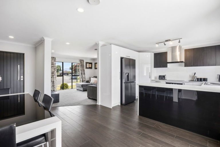 Photo of property in 8 Nicole Place, Papamoa Beach, Papamoa, 3118