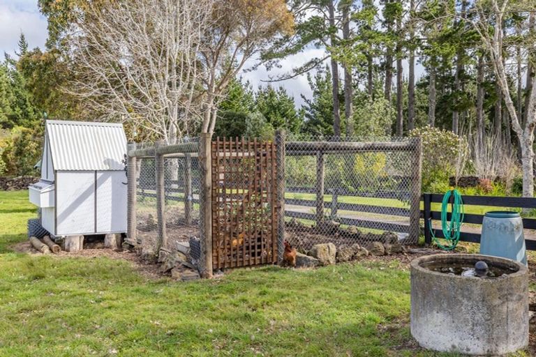 Photo of property in 70 Edmonds Road, Kerikeri, 0293