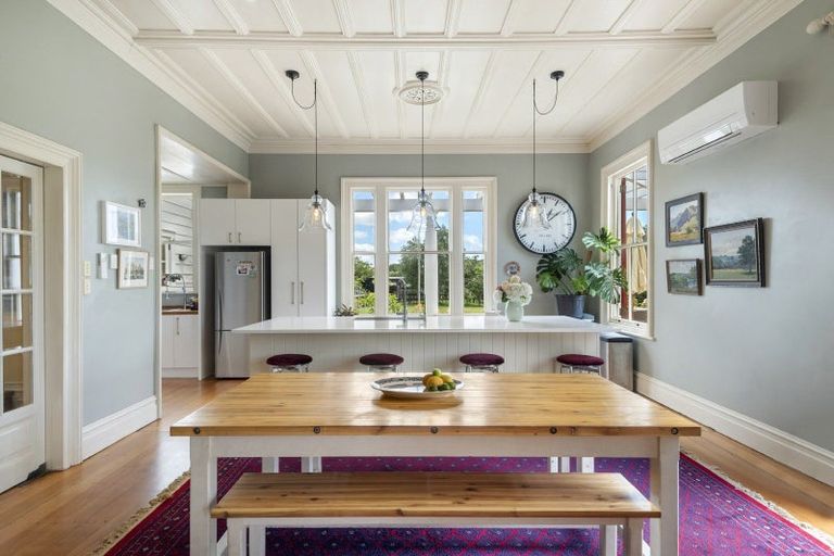 Photo of property in 75 Sutton Road, Brookby, Manurewa, 2576