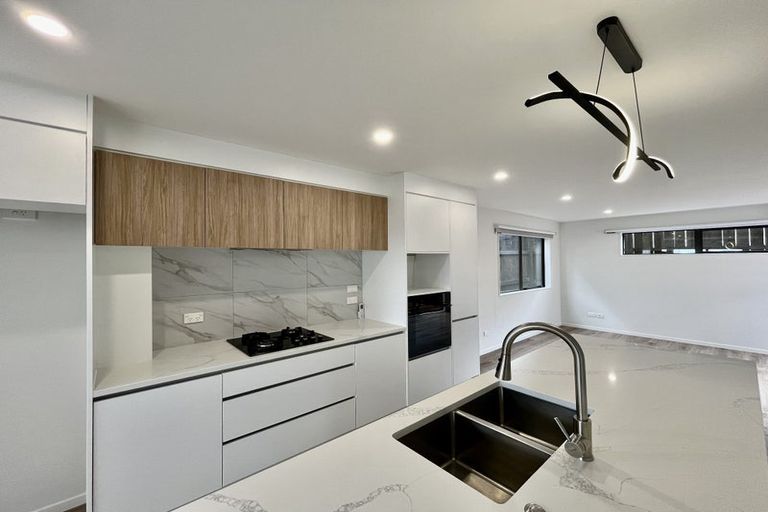 Photo of property in 46a Patons Road, Howick, Auckland, 2014