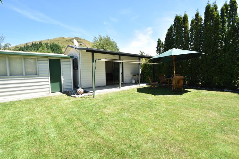 Photo of property in 7 Benmore Place, Omarama, 9412