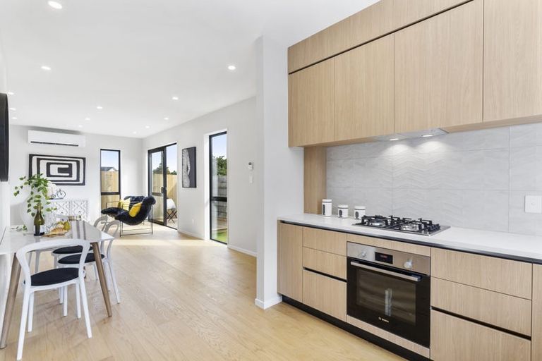 Photo of property in 44c Blakeborough Drive, Forrest Hill, Auckland, 0620