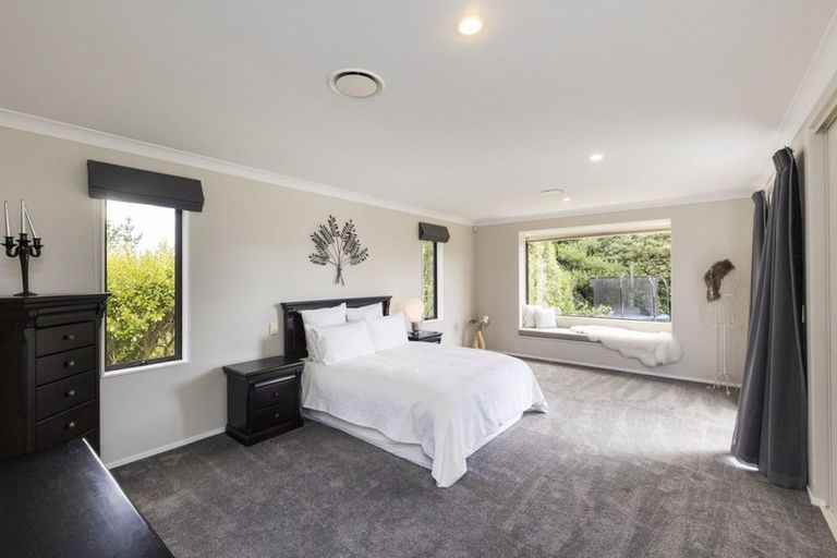 Photo of property in 5 Wake Place, Aokautere, Palmerston North, 4471