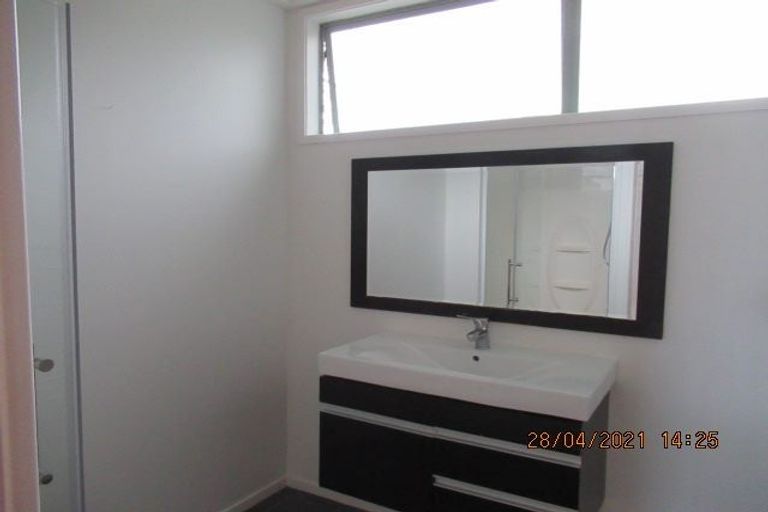 Photo of property in 7 Cyclarama Crescent, Massey, Auckland, 0614