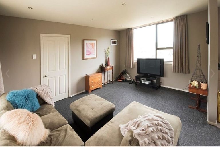 Photo of property in 37 Walter Street, The Glen, Dunedin, 9011