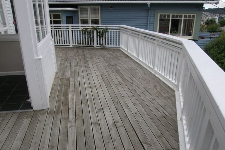 Photo of property in 24 Imperial Terrace, Melrose, Wellington, 6022