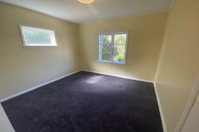 Photo of property in 31 Melrose Road, Island Bay, Wellington, 6023