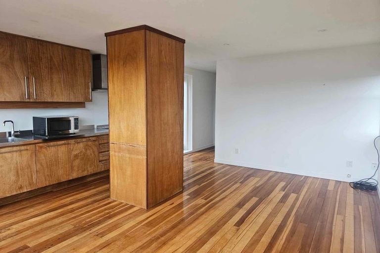 Photo of property in 64a Northland Road, Northland, Wellington, 6012