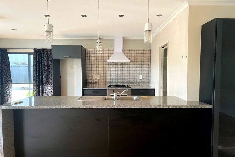 Photo of property in 21 Corsair Place, Melville, Hamilton, 3206
