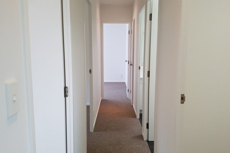 Photo of property in 820/12 Northcross Drive, Oteha, Auckland, 0632