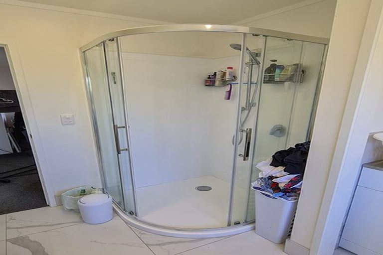 Photo of property in 43 De Quincey Terrace, Highland Park, Auckland, 2010