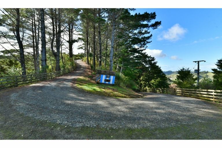 Photo of property in 72 Fiddlers Hill Road, Puhoi, Warkworth, 0994