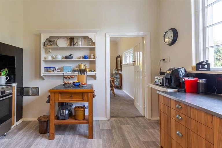 Photo of property in 17 Rhodes Street, Waimate, 7924