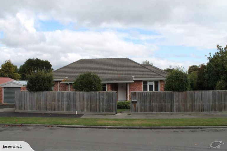 Photo of property in 1/2 Ketton Place, St Albans, Christchurch, 8052