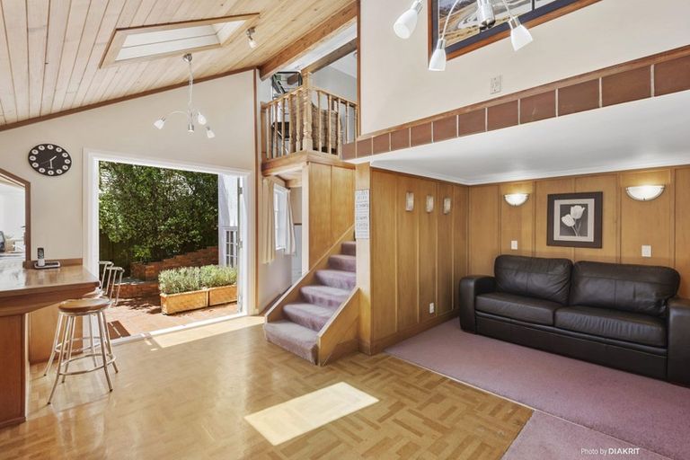 Photo of property in 136 Onslow Road, Khandallah, Wellington, 6035