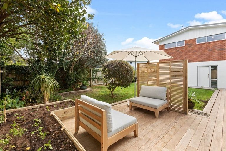 Photo of property in 29a Doment Crescent, Orewa, 0931