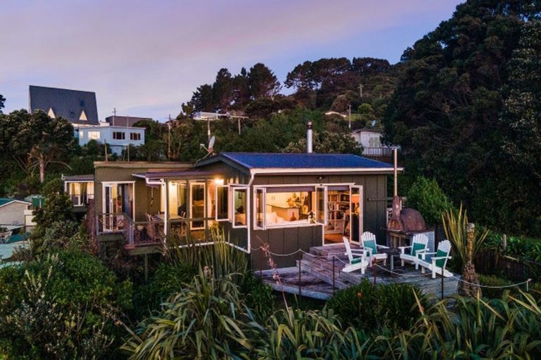 Photo of property in 40 Tuakau Bridge-port Waikato Road, Port Waikato, Tuakau, 2695