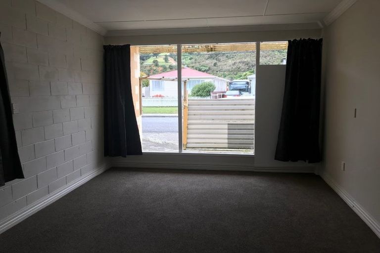 Photo of property in 54 Wood Street, Wainuiomata, Lower Hutt, 5014