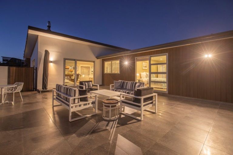 Photo of property in 36 Minaret Ridge, Wanaka, 9305