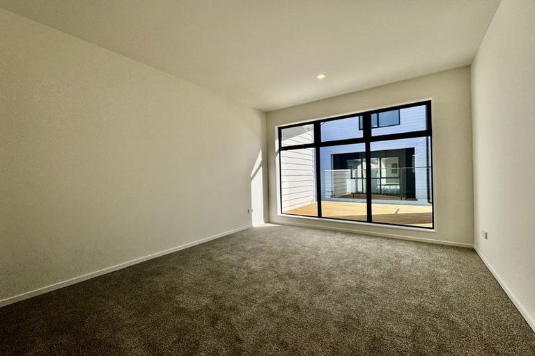 Photo of property in 25b Jandell Crescent, Bucklands Beach, Auckland, 2014