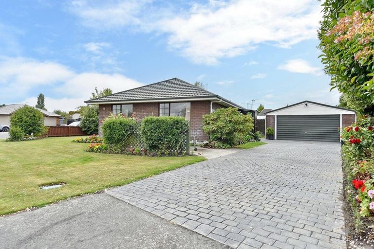 Photo of property in 18 Harrall Place, Kaiapoi, 7630