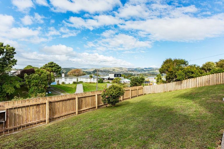 Photo of property in 110 Te Pene Avenue, Titahi Bay, Porirua, 5022